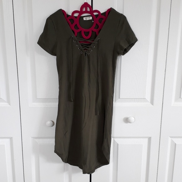 Dress - Picture 1 of 2